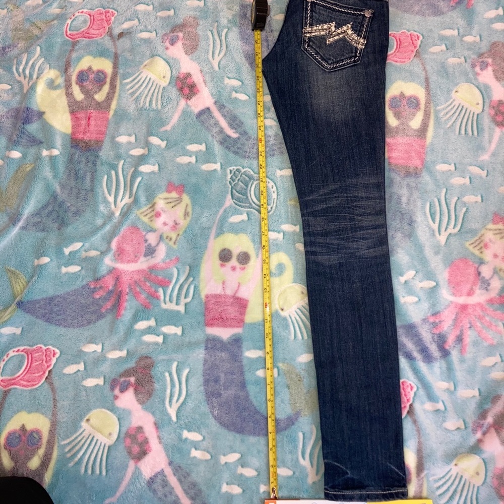 Miss Me Embellished M Skinny Jeans - size 24​